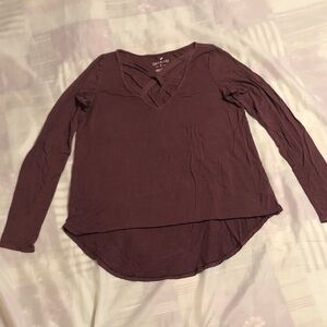 Women's Long-Sleeve V-Neck Top in Plum